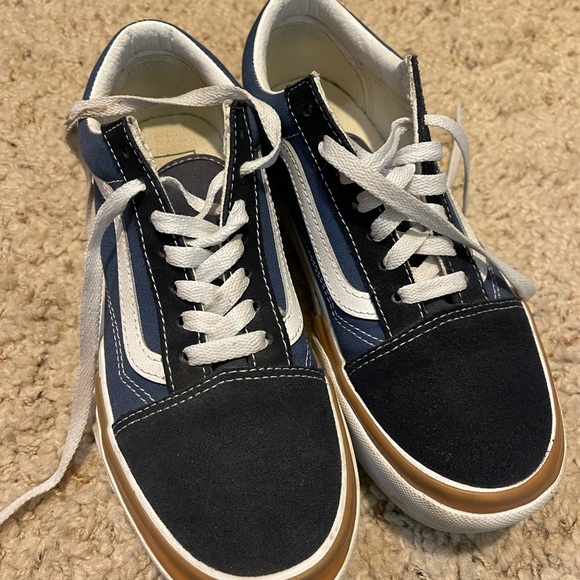 navy blue platform vans